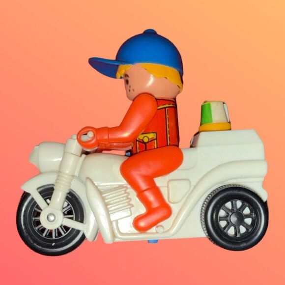 Vintage 1970s Toot Toot Hand Wind Up Motorcycle Trike & Action Rider B5 - Picture 4 of 9